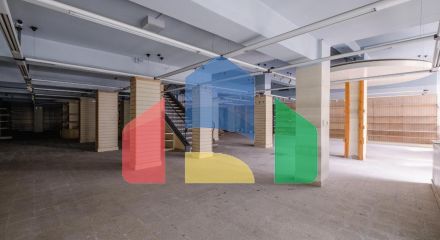 Продаж - Бізнес 513 m² В Никосии