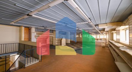 Продаж - Бізнес 513 m² В Никосии