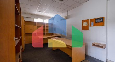 Продаж - Бізнес 513 m² В Никосии