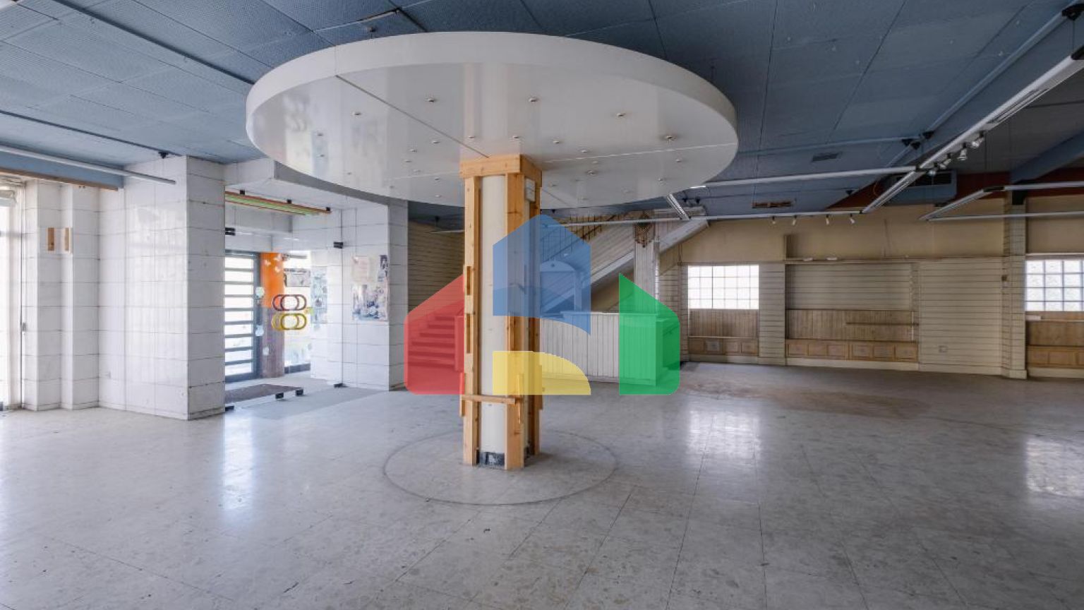 Продаж - Бізнес 513 m² В Никосии