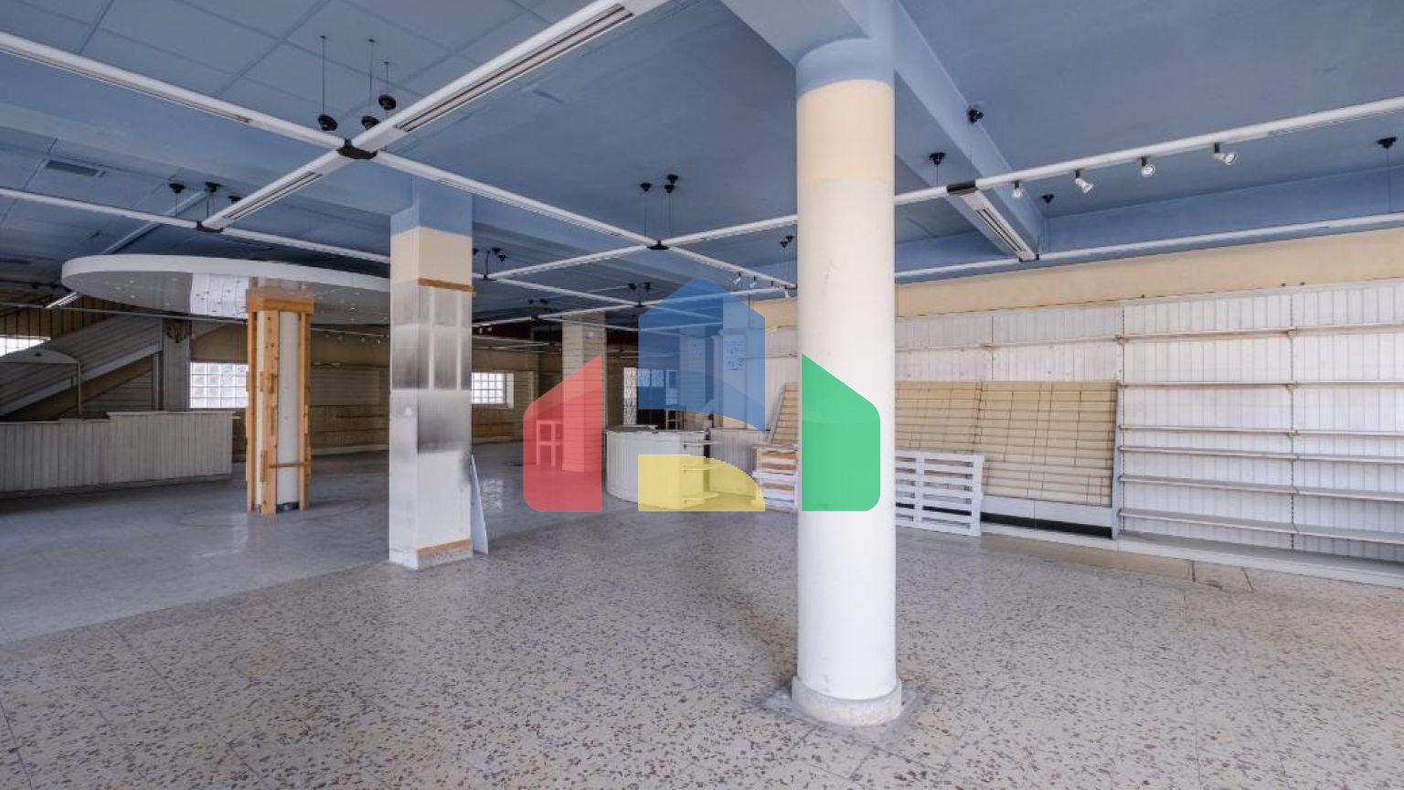 Продаж - Бізнес 513 m² В Никосии