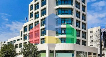 Продаж - Бізнес 2006 m² В Никосии