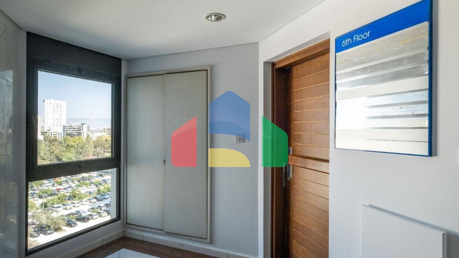 Продаж - Бізнес 2006 m² В Никосии