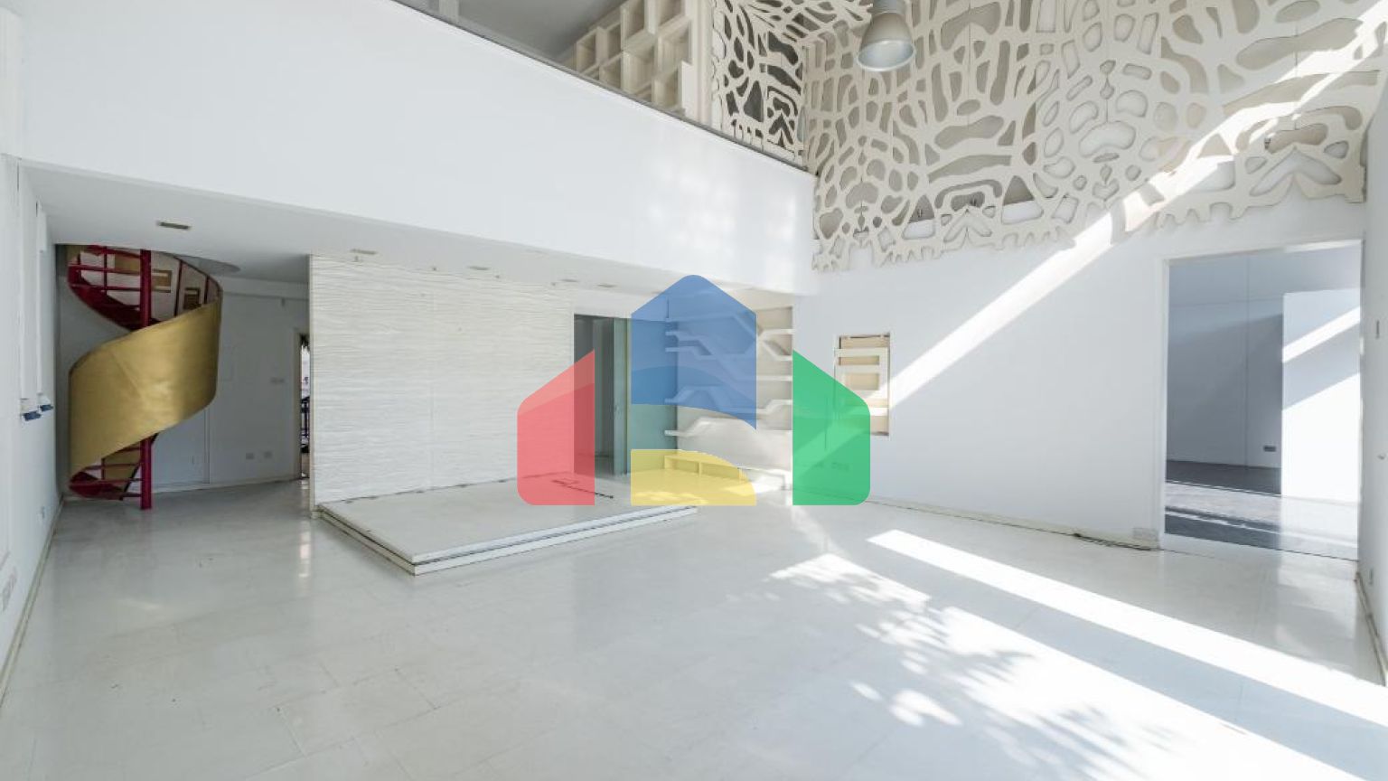 Продаж - Бізнес 2006 m² В Никосии