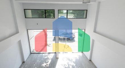 Продаж - Бізнес 2006 m² В Никосии