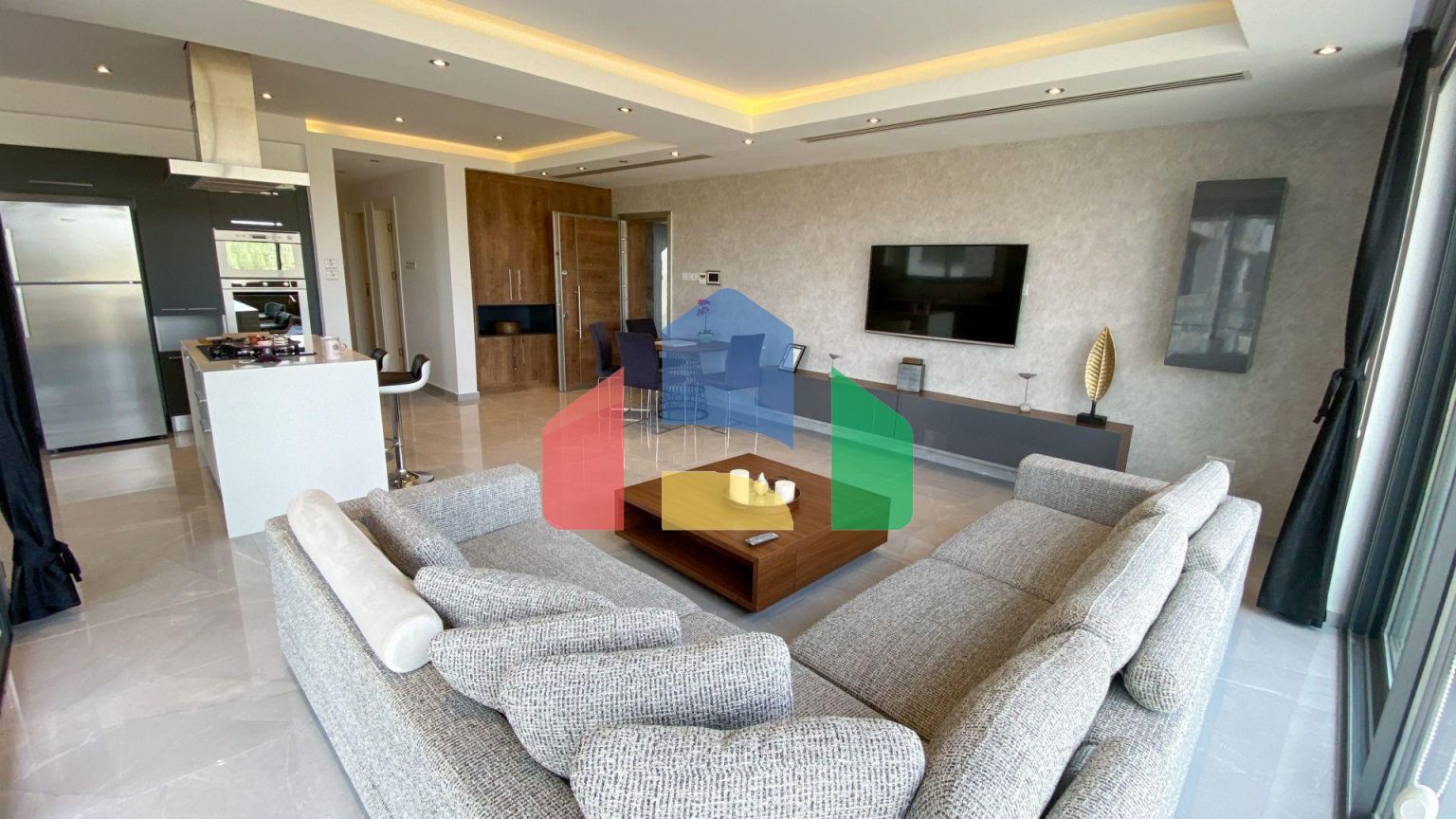 Трехкомнатный Penthouse 130 м2 в уютном комплексе в Никосии