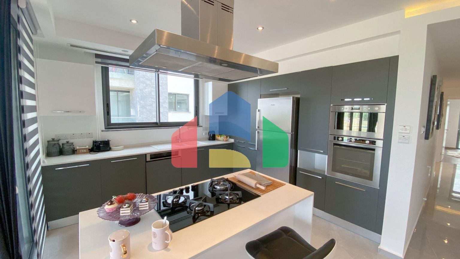 Трехкомнатный Penthouse 130 м2 в уютном комплексе в Никосии