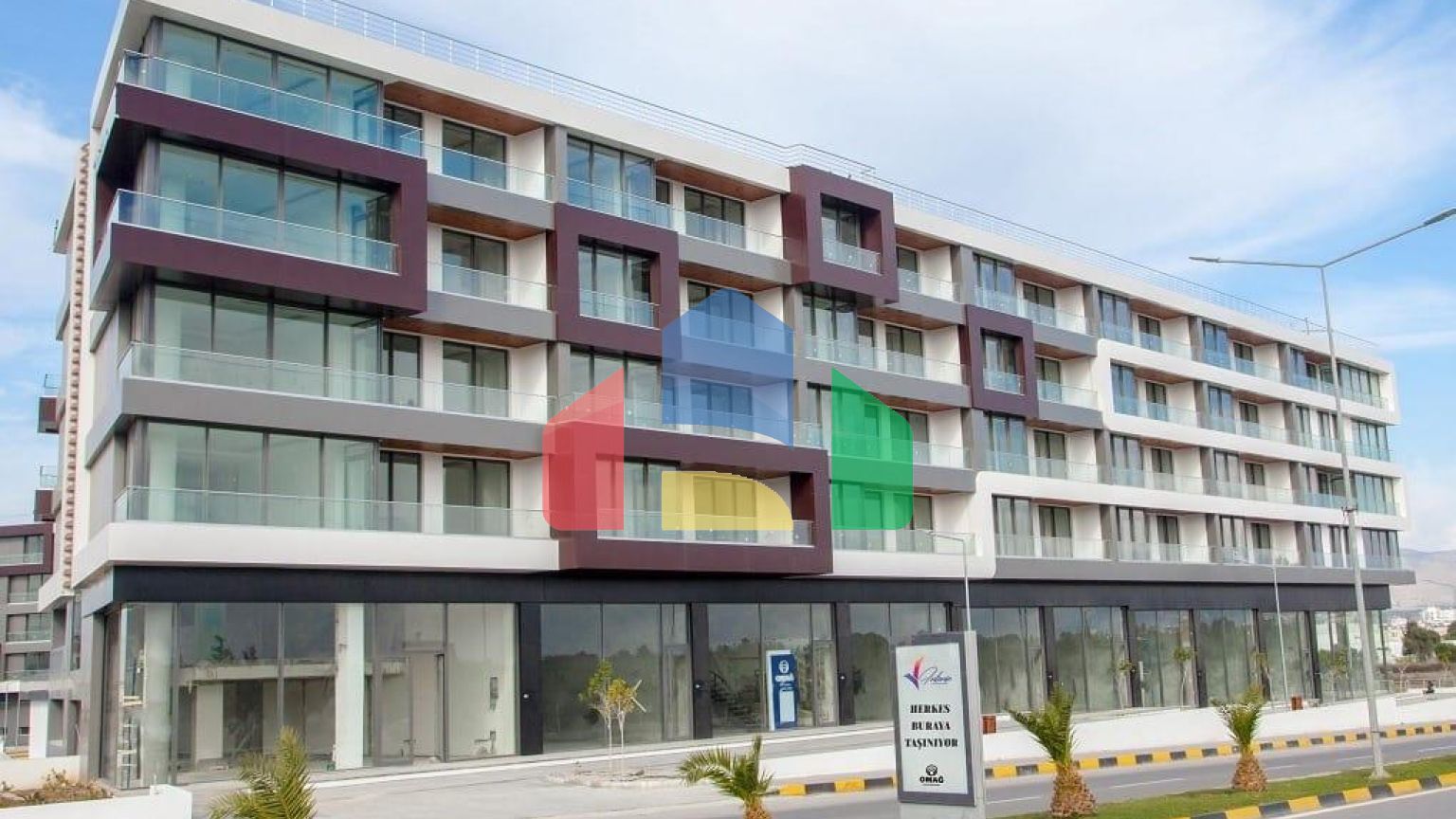 Квартира 3+1 (130 м2) в уютном  комплексе в Никосии