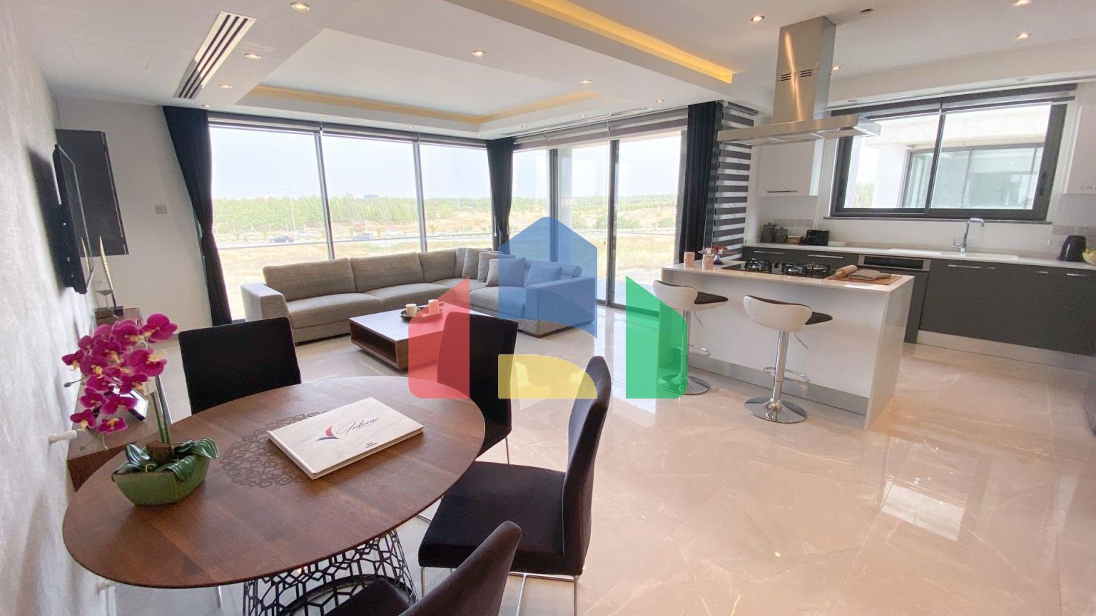 Квартира 3+1 (130 м2) в уютном  комплексе в Никосии