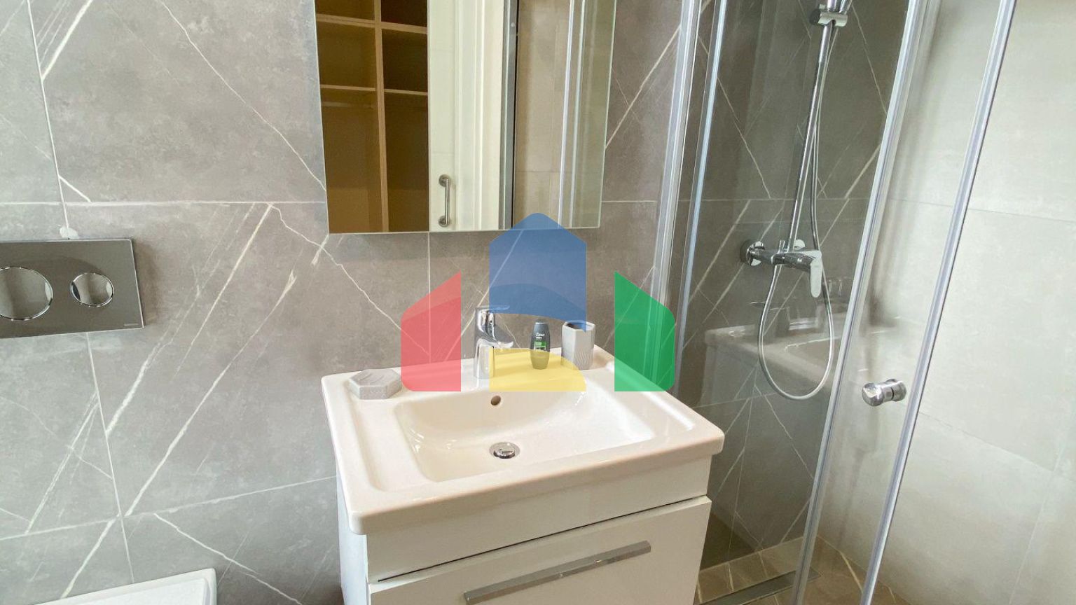 Квартира 3+1 (130 м2) в уютном  комплексе в Никосии