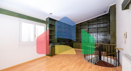 Продажа - Здание в Никосии