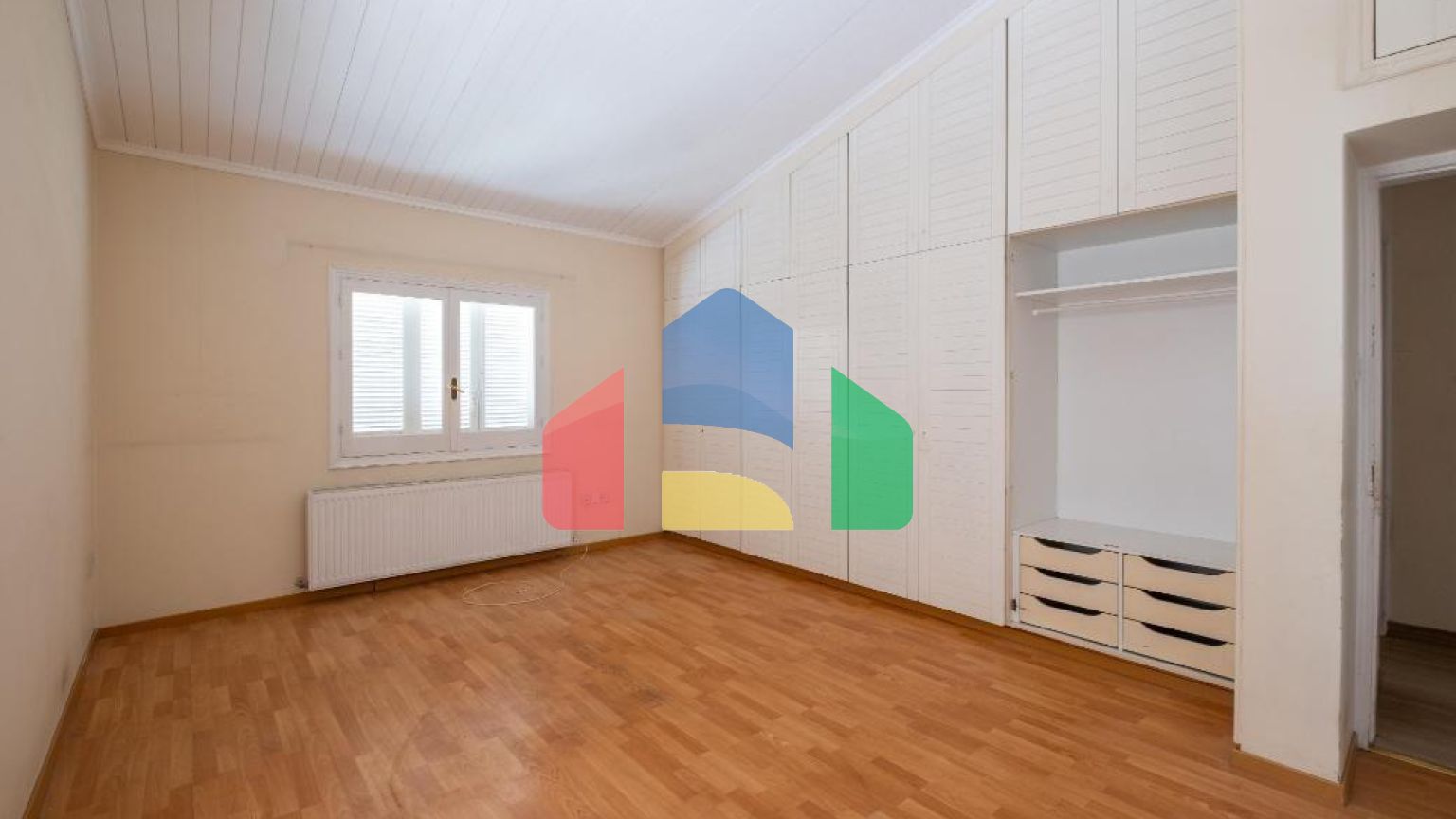 Продажа - Здание в Никосии