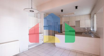 Продажа - Здание в Никосии