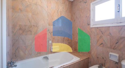 Продажа - Здание в Никосии