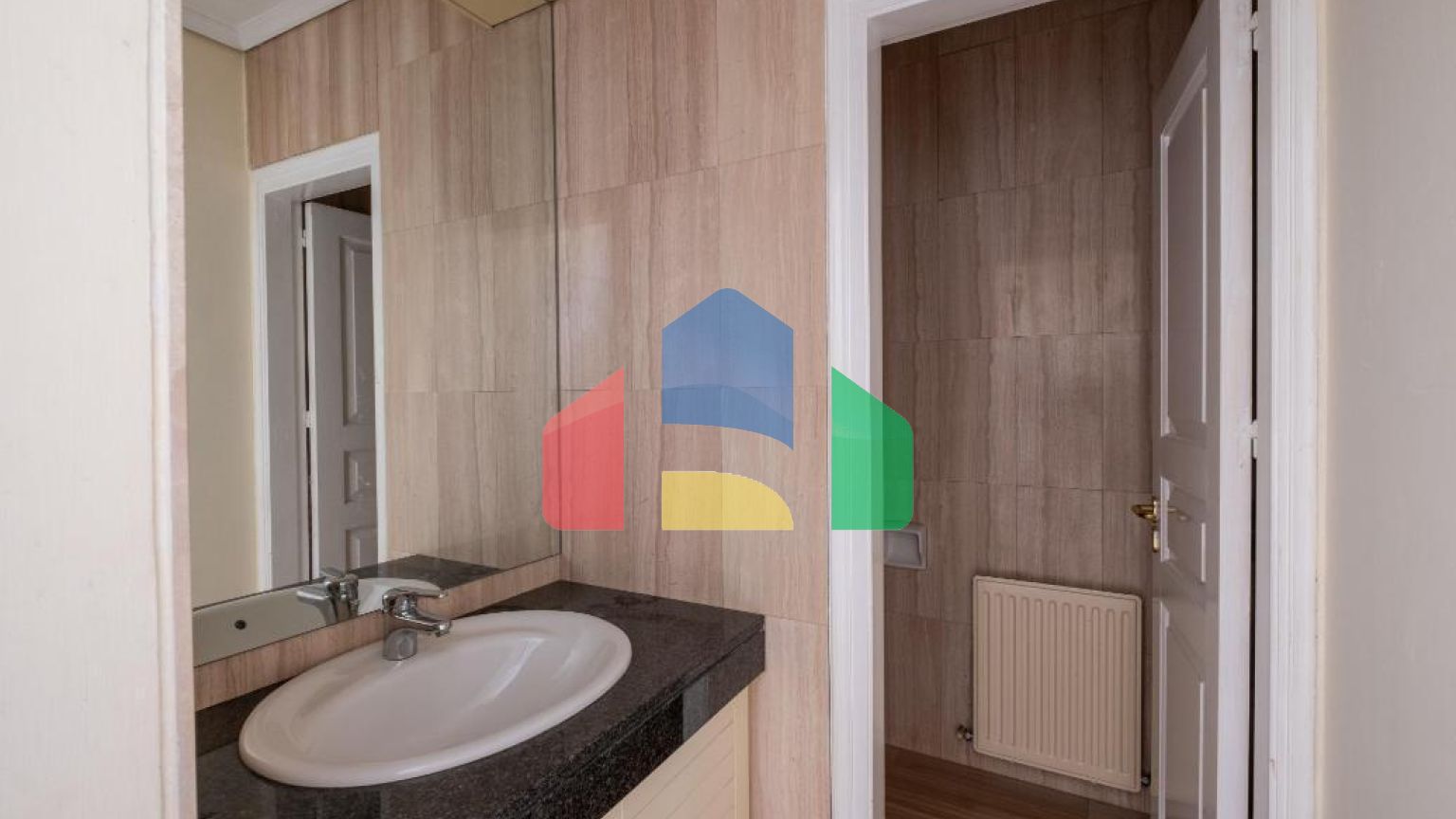 Продажа - Здание в Никосии