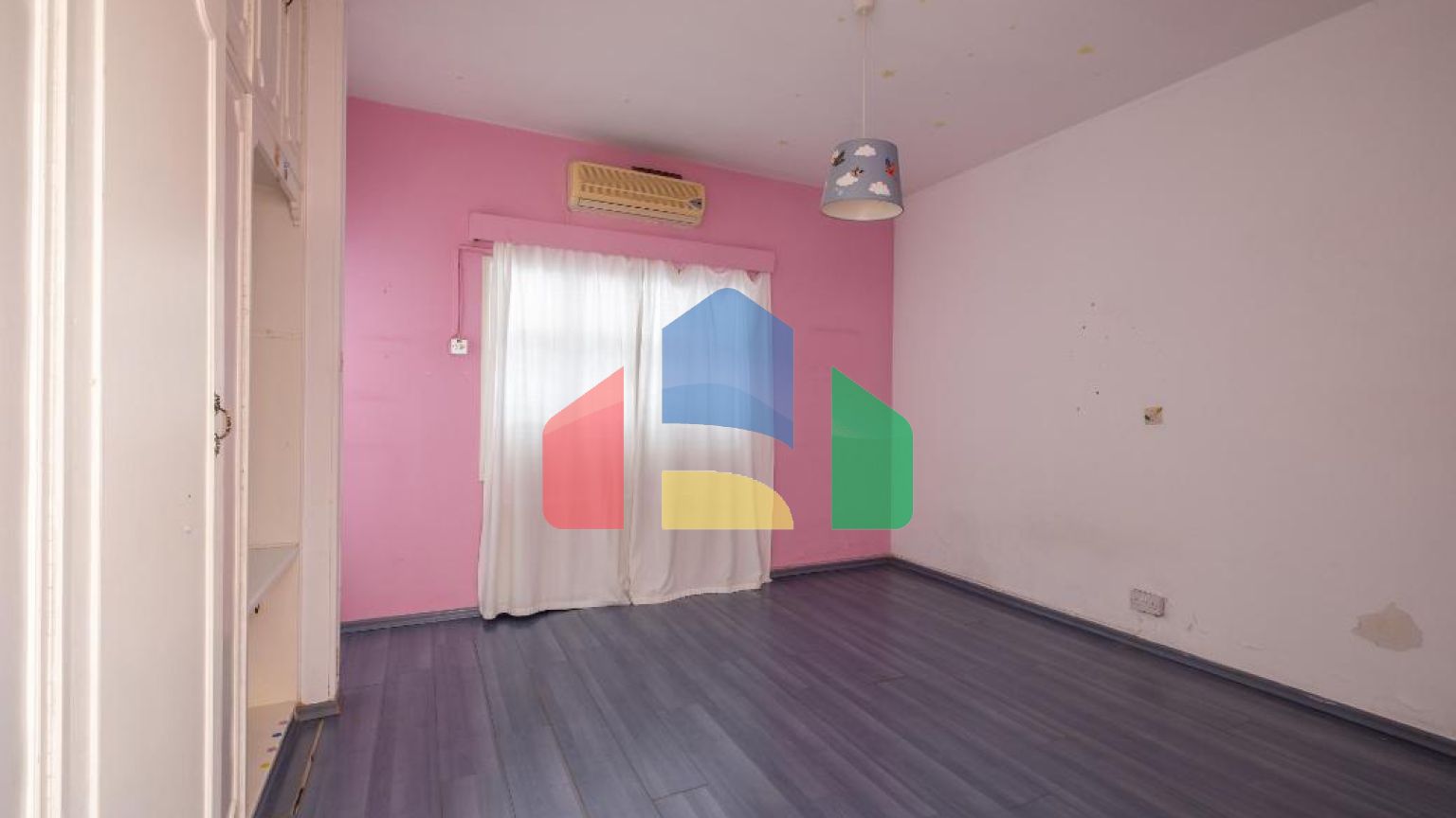 Продажа - Здание в Никосии