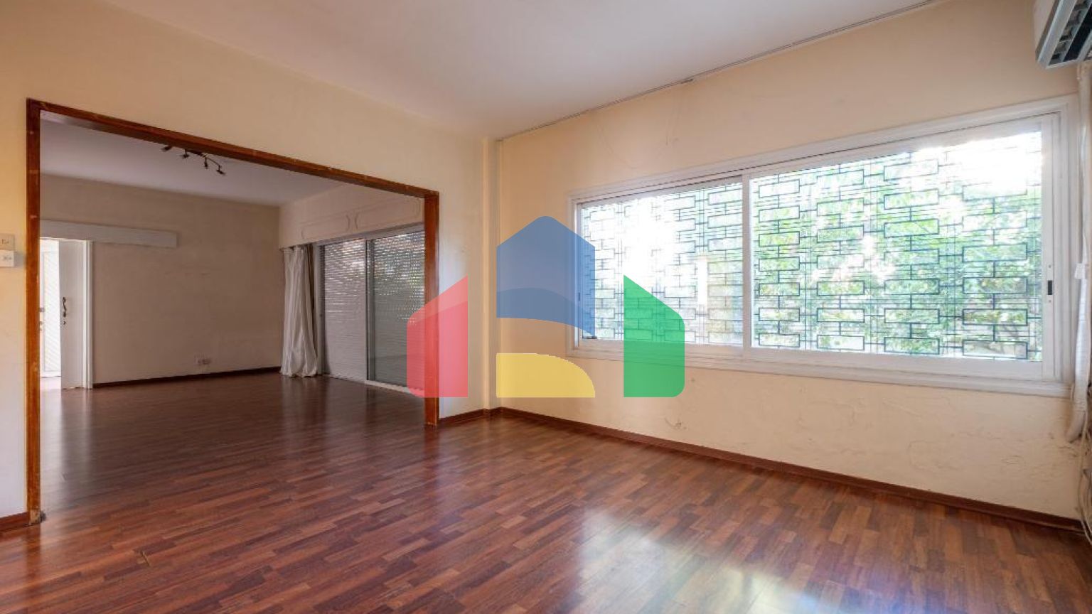 Продажа - Здание в Никосии