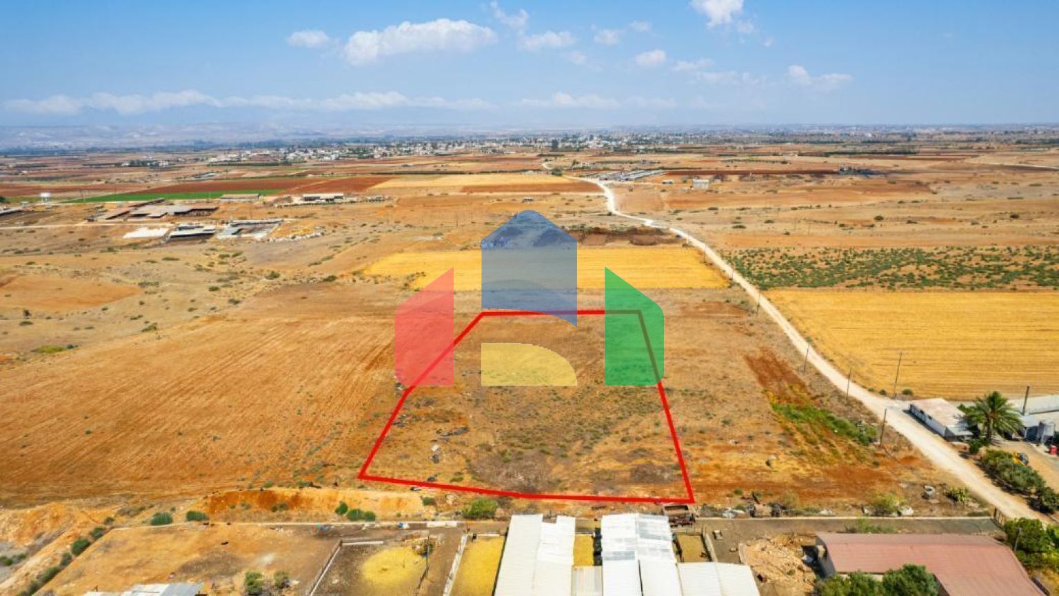 Продажа - Земельный участок 4683 m² в Никосии