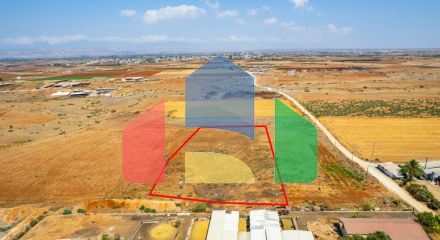 Продажа - Земельный участок 4683 m² в Никосии