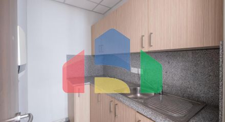 Продажа - Бизнес 219 m² в Никосии