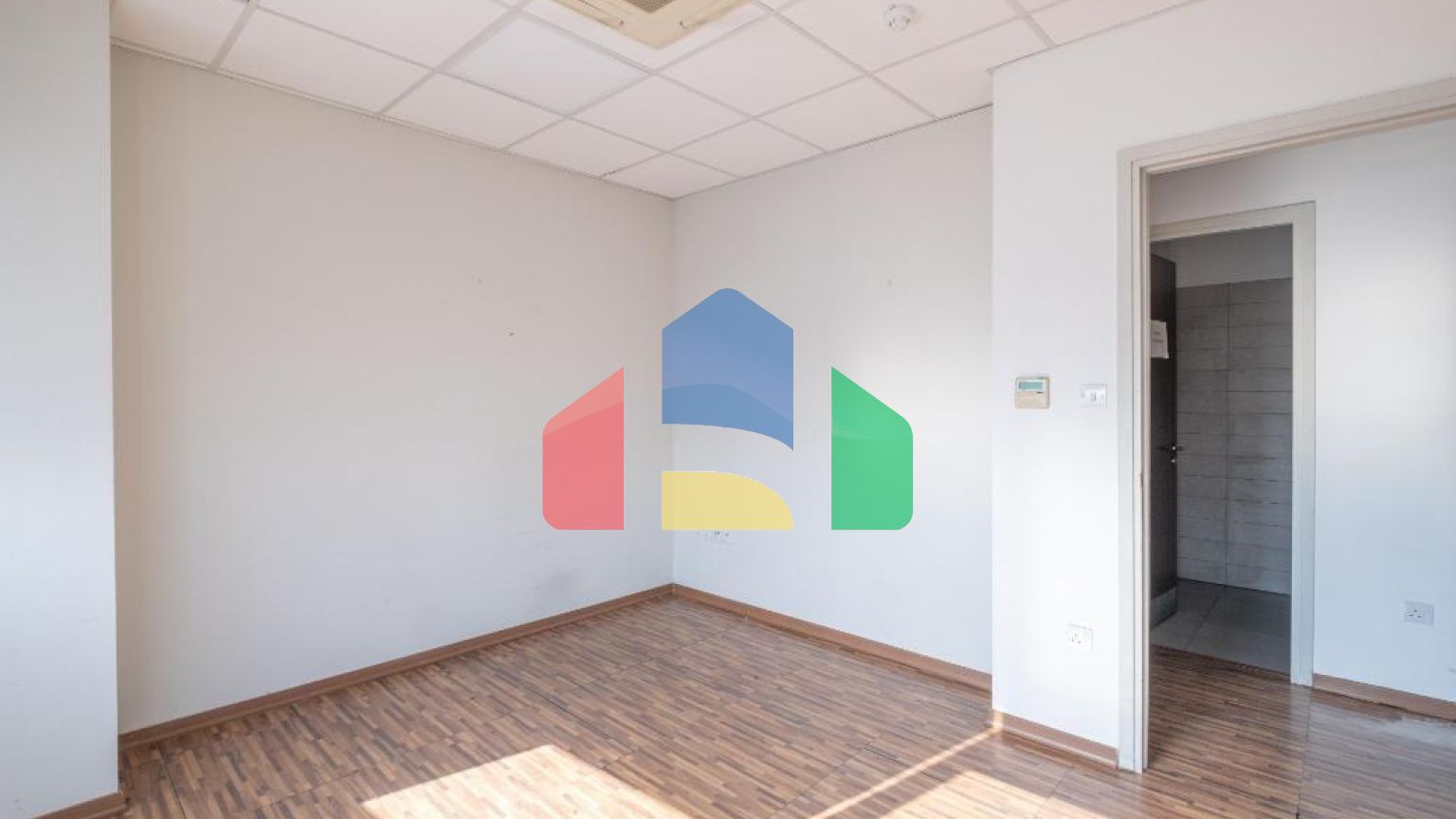 Продажа - Бизнес 219 m² в Никосии