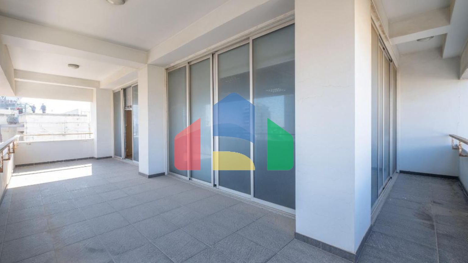 Продажа - Бизнес 219 m² в Никосии