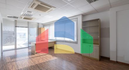 Продажа - Бизнес 219 m² в Никосии