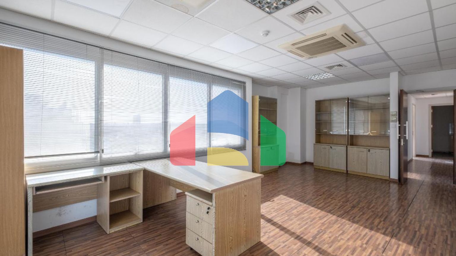 Продажа - Бизнес 219 m² в Никосии