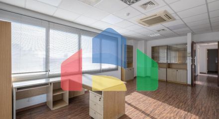 Продажа - Бизнес 219 m² в Никосии