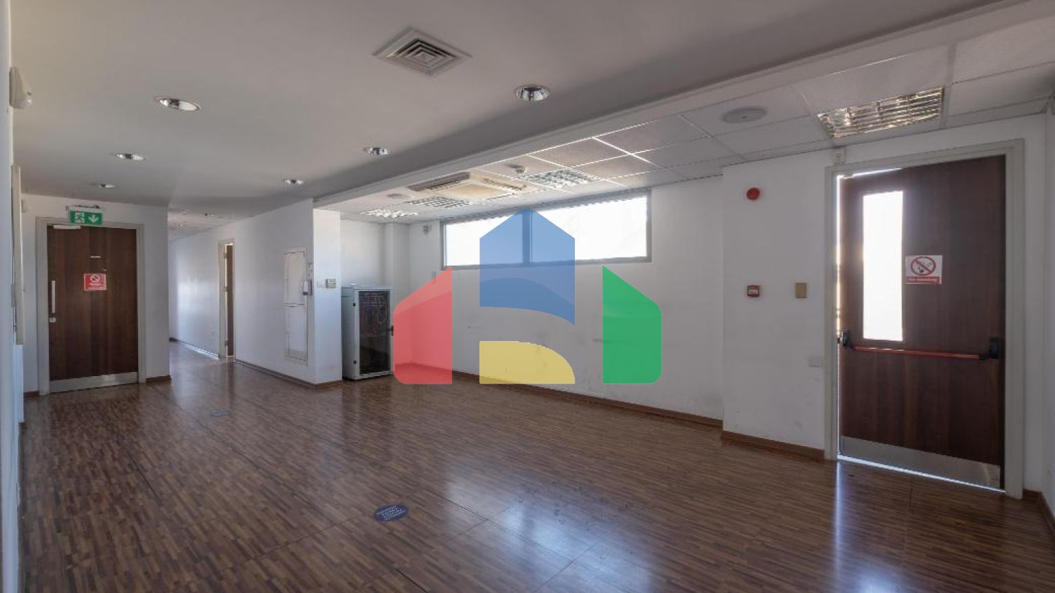 Продажа - Бизнес 219 m² в Никосии