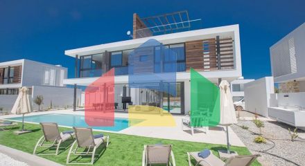 Продаж - Вілла 165 m² В Протарасе