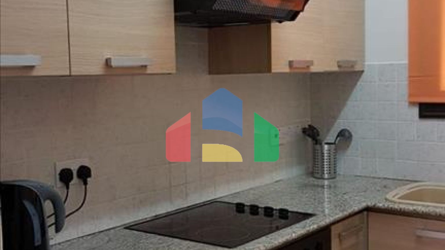 Продаж - Квартира 76 m² В Протарасе