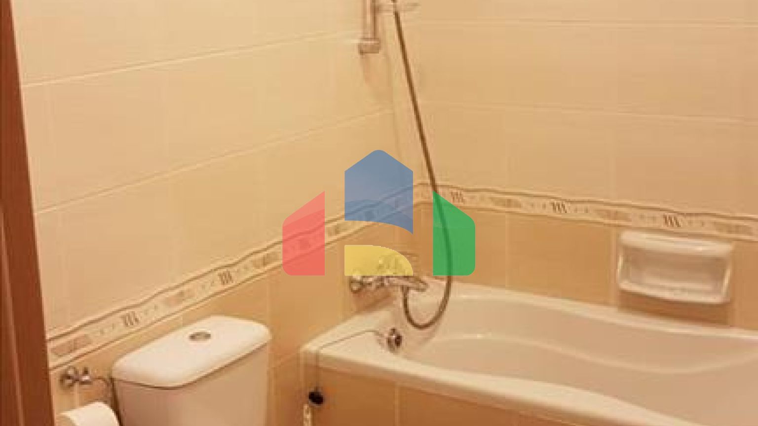 Продаж - Квартира 76 m² В Протарасе