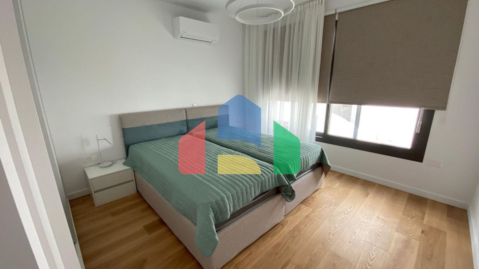 Продаж - Вілла 140 m² В Протарасе