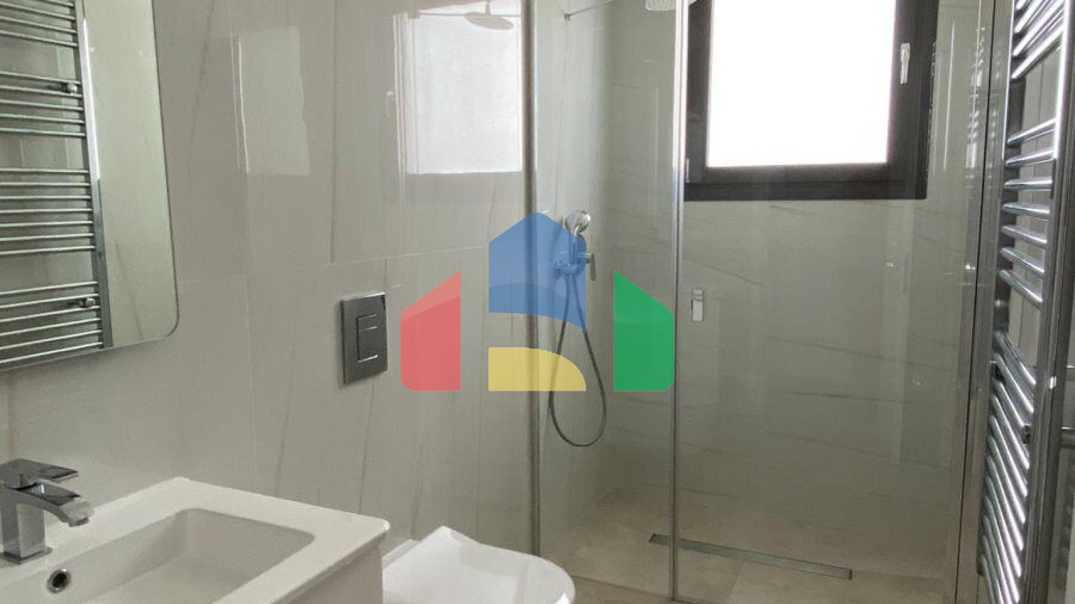 Продаж - Вілла 140 m² В Протарасе