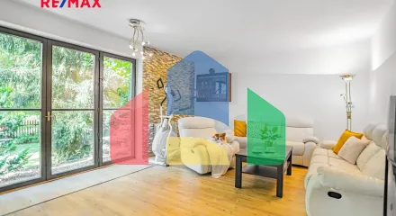 На продажу семейные дома 339 m², земельный участок 925 m²