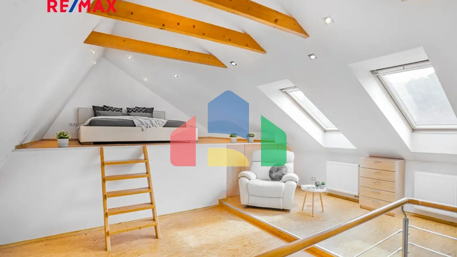 На продажу семейные дома 339 m², земельный участок 925 m²