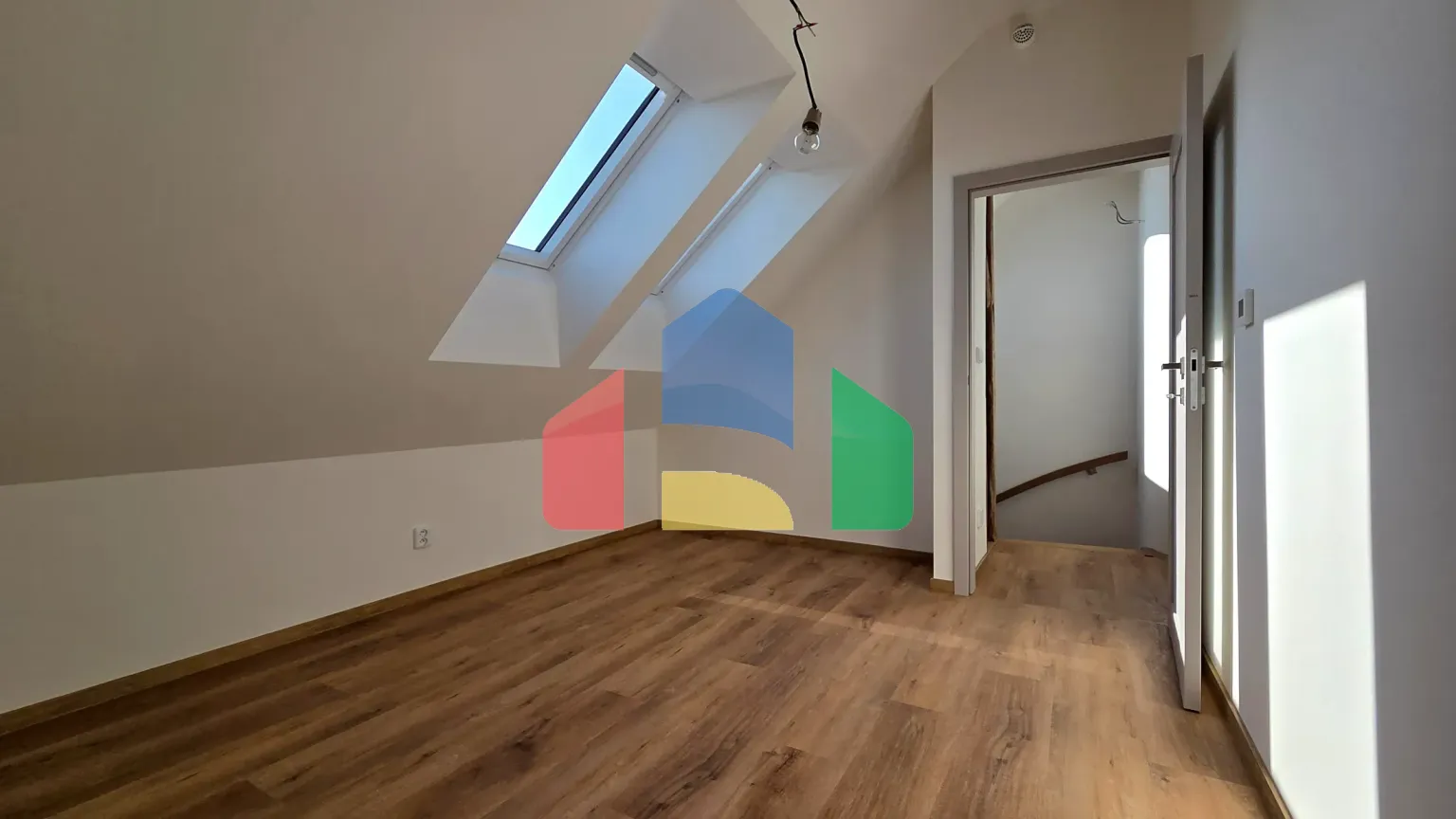 На продажу семейные дома 123 m², земельный участок 176 m²