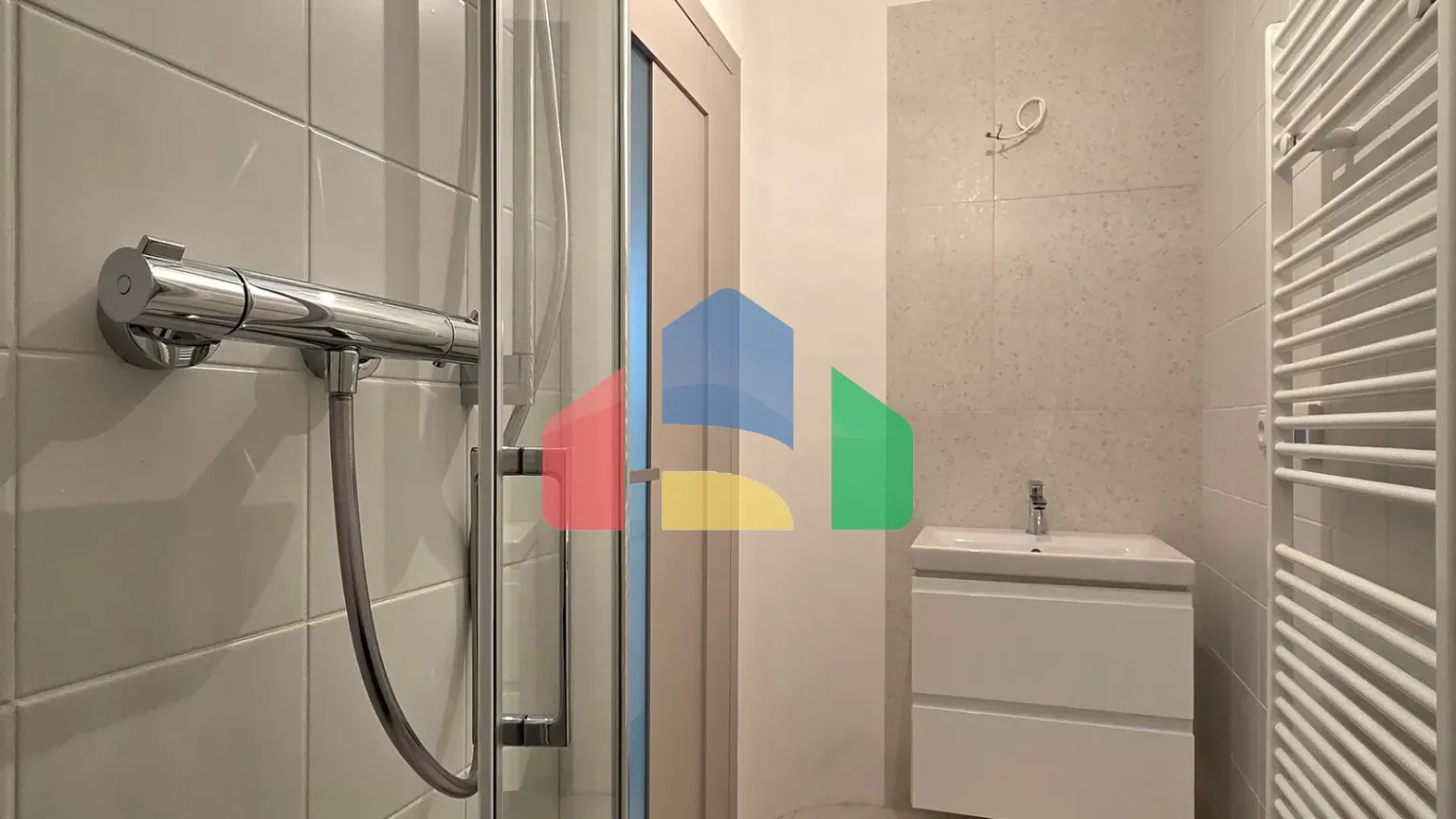 На продажу семейные дома 123 m², земельный участок 176 m²