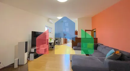 На продажу семейные дома 232 m², земельный участок 643 m²