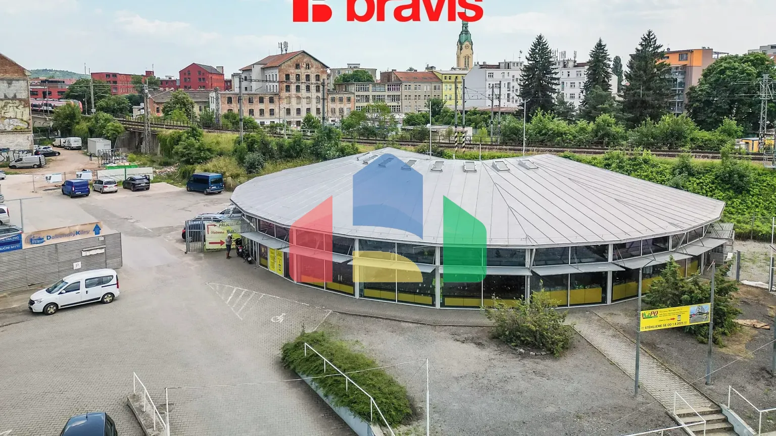 На продажу торговые помещения 600 m²