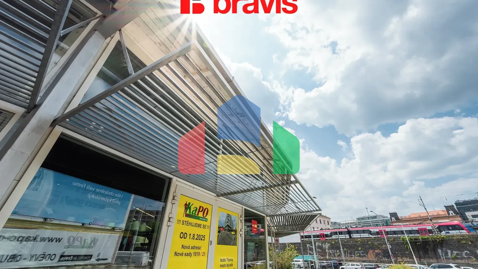 На продажу торговые помещения 600 m²