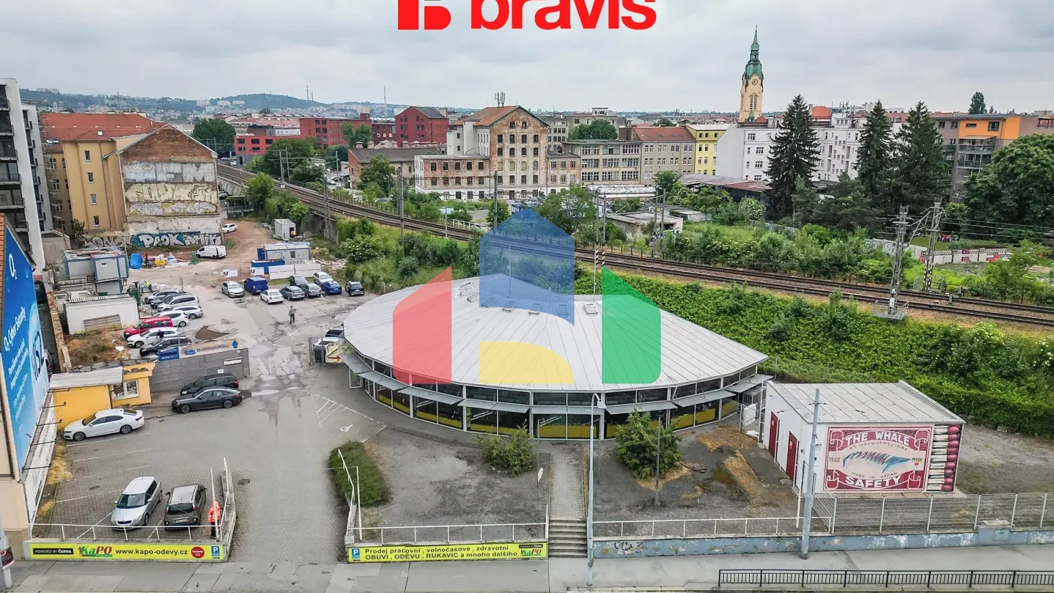 На продажу торговые помещения 600 m²