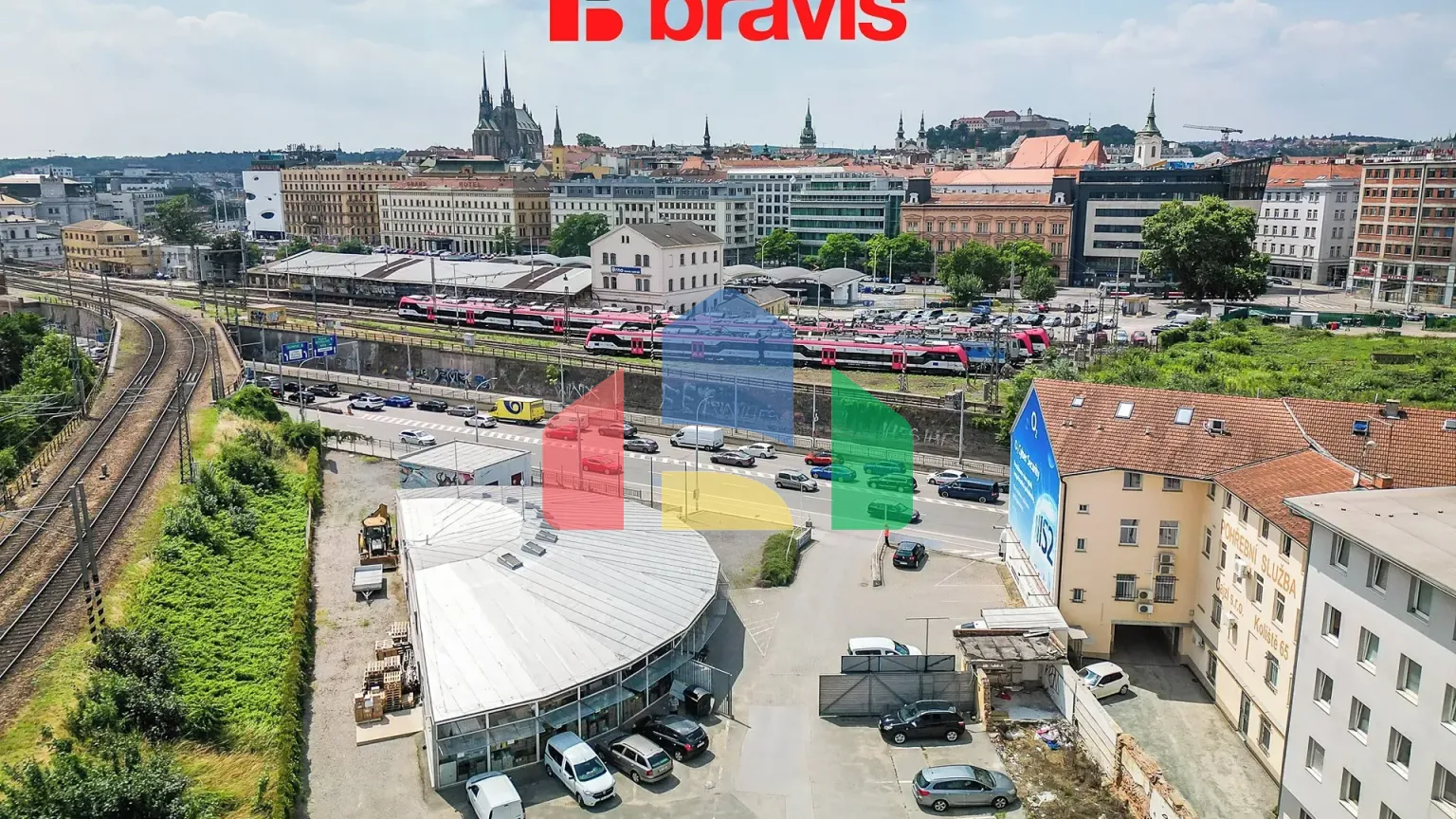 На продажу торговые помещения 600 m²