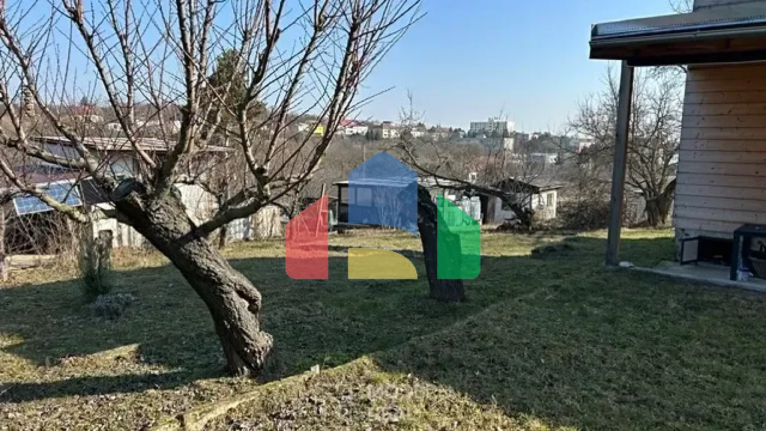 На продажу сады 301 m²