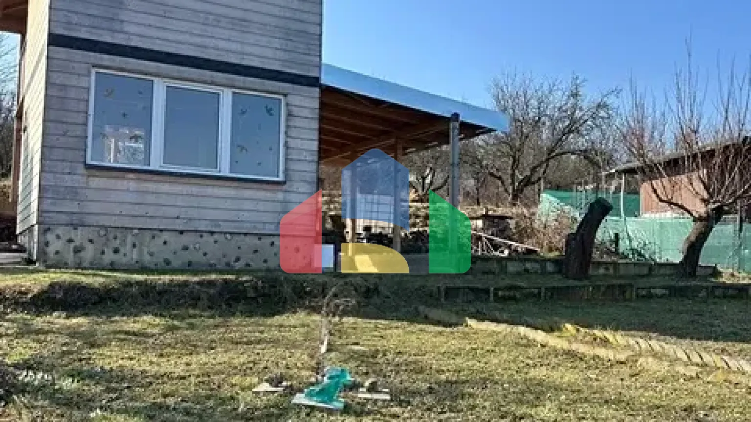 На продажу сады 301 m²