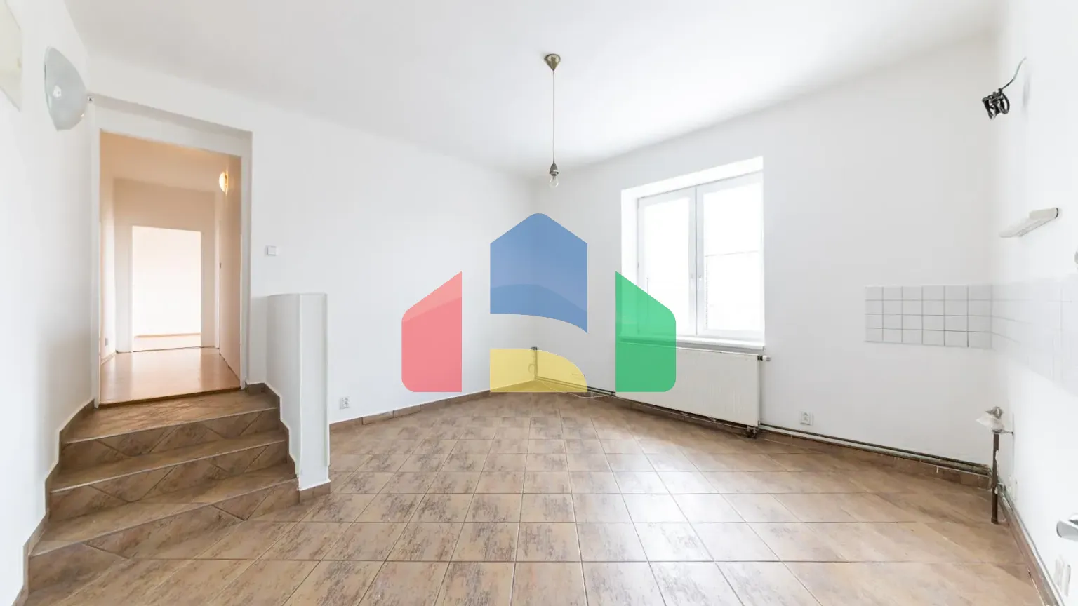 На продажу многоквартирные дома 256 m²