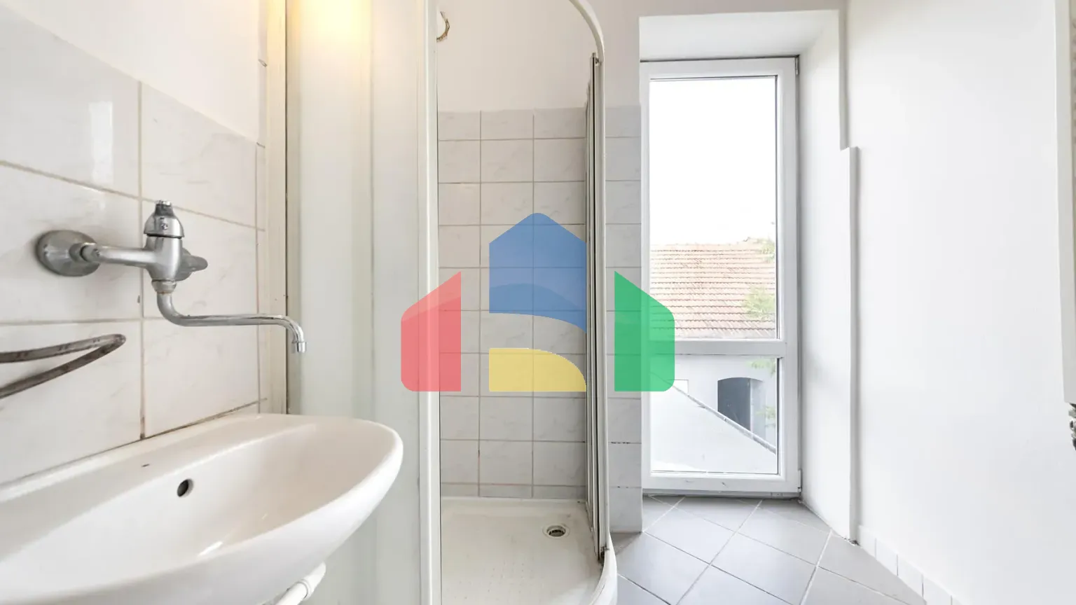 На продажу многоквартирные дома 256 m²