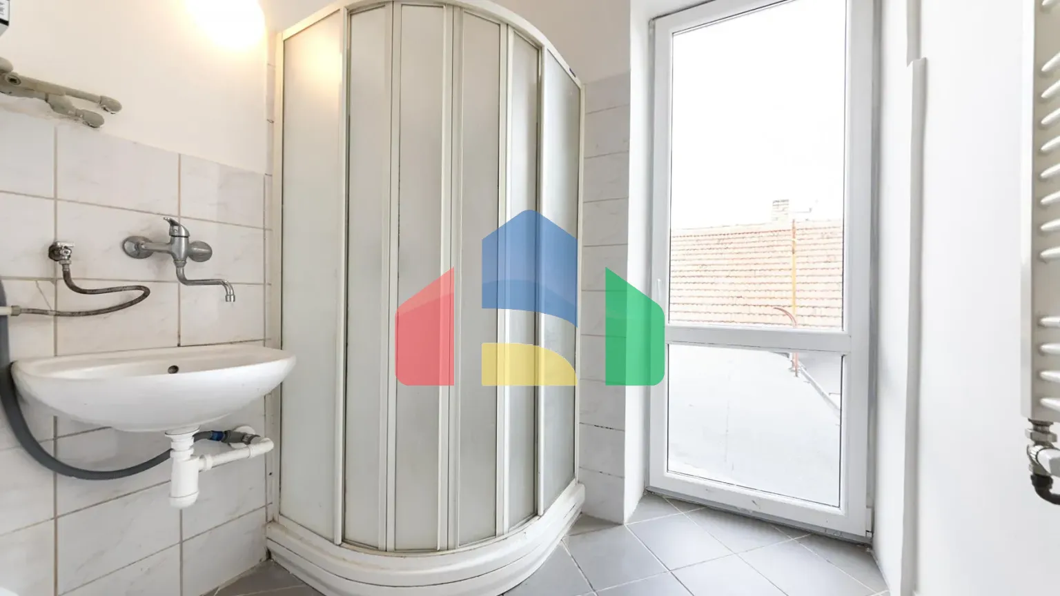 На продажу многоквартирные дома 256 m²