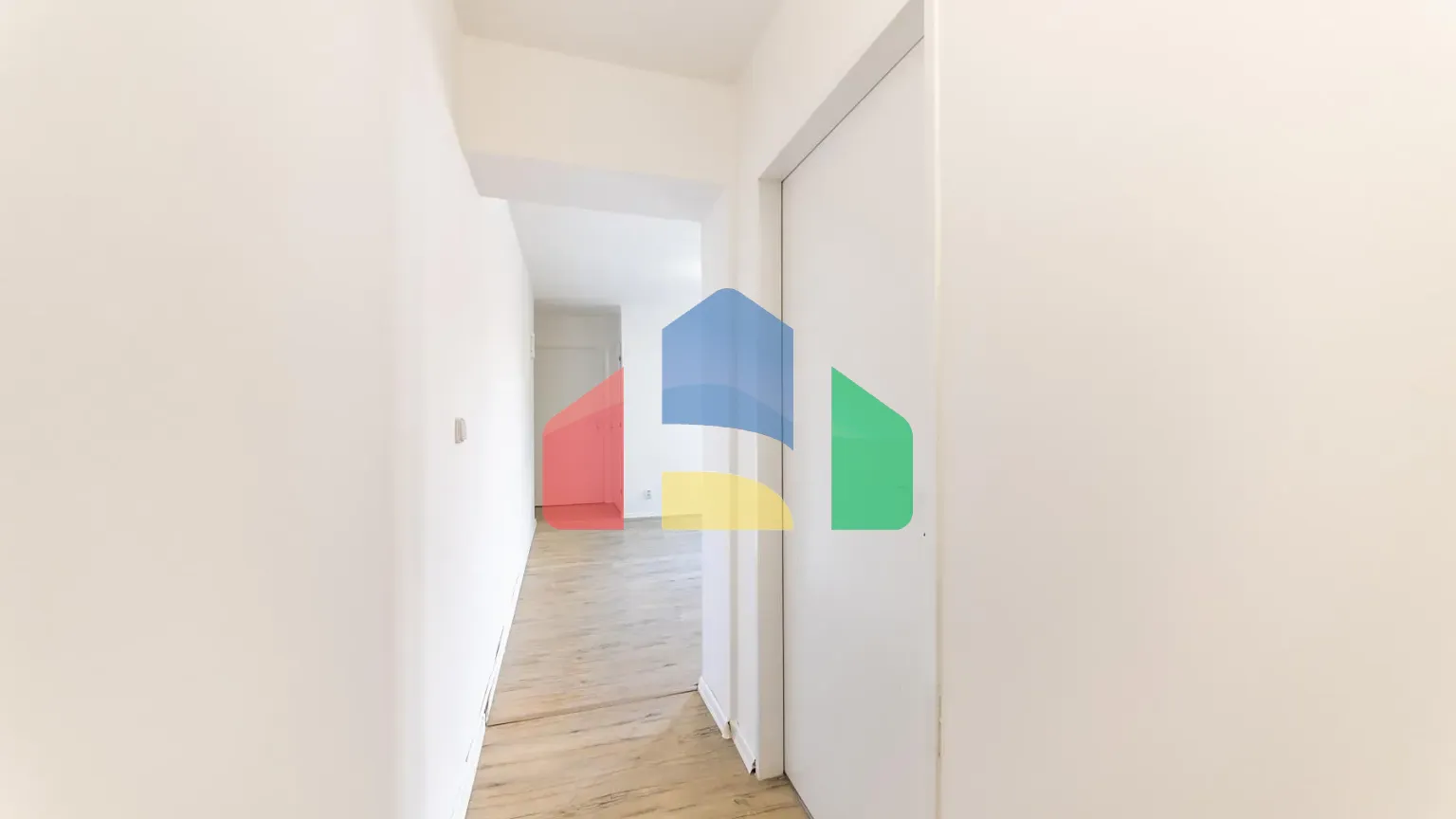 На продажу многоквартирные дома 256 m²